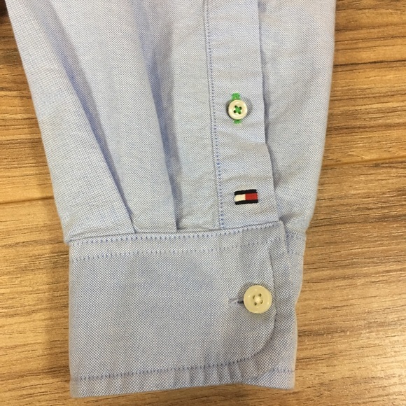 <SOLD>Tommy Hilfiger H Logo Oxford Button New - Picture 4 of 6